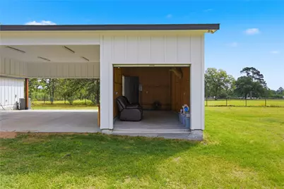 107 Longhorn Drive, Bastrop, TX 78602 - Photo 37