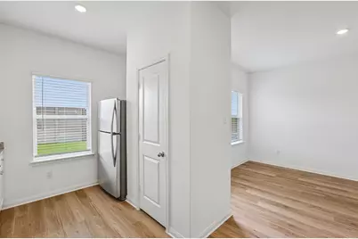 18400 Stellers Sea Street, Elgin, TX 78621 - Photo 11