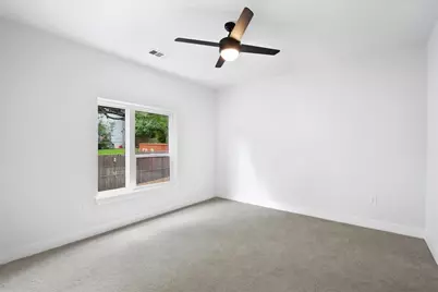 2220 Webberville Road #318, Austin, TX 78702 - Photo 11
