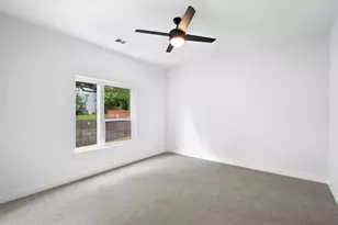 2220 Webberville Rd, Austin, TX 78702 - Photo 11