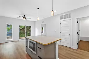 2220 Webberville Rd, Austin, TX 78702 - Photo 7