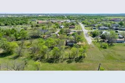405 E Browning Street, Manor, TX 78653 - Photo 13