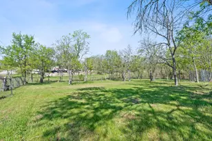 405 E Browning St, Manor, TX 78653 - Photo 1