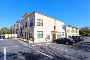 711 W 32nd St, Austin, TX 78705 - Photo 21