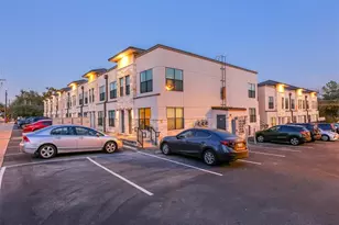 711 W 32nd St, Austin, TX 78705 - Photo 3