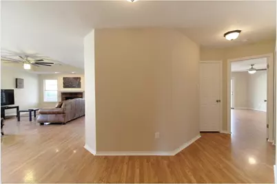 [Address not provided], Austin, TX 78749 - Photo 9