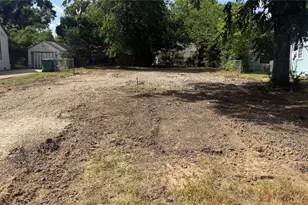 1312 Wallace St, Taylor, TX 76574 - Photo 1