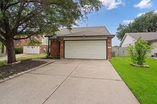2040 Buckley Ln, Round Rock, TX 78664 - Photo 3