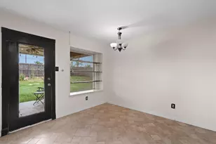 2040 Buckley Ln, Round Rock, TX 78664 - Photo 13