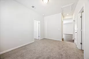 5000 Hazelnut Ln, Del Valle, TX 78617 - Photo 9