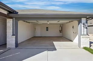 5000 Hazelnut Ln, Del Valle, TX 78617 - Photo 3