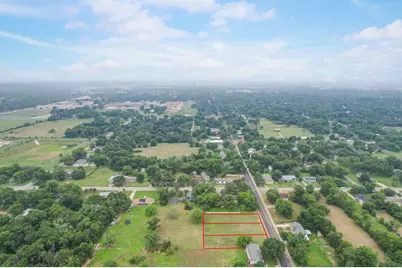 2105 Pecan Street, Bastrop, TX 78602 - Photo 5