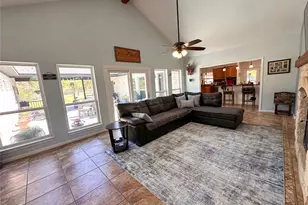 368 Woodlands Dr, Bastrop, TX 78602 - Photo 11
