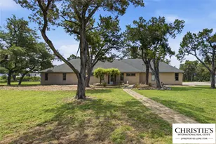 8901 Grandview Dr, Jonestown, TX 78645 - Photo 1