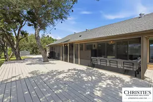 8901 Grandview Dr, Jonestown, TX 78645 - Photo 37