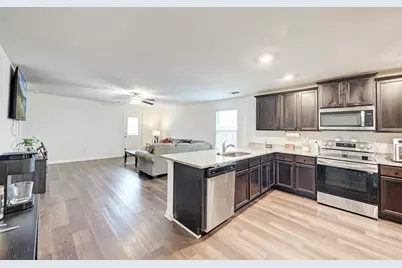 132 Maywood Lane, Jarrell, TX 76537 - Photo 5
