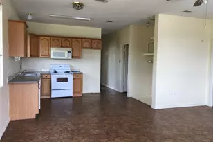 251 Zimmerman Ave, Bastrop, TX 78602 - Photo 11