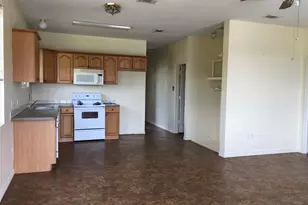 251 Zimmerman Ave, Bastrop, TX 78602 - Photo 11