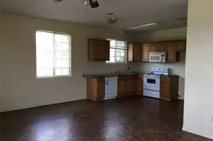 251 Zimmerman Ave, Bastrop, TX 78602 - Photo 5