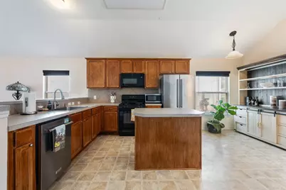 221 Stone Crest Boulevard, Buda, TX 78610 - Photo 13