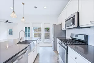 1213 Eleanor St, Austin, TX 78721 - Photo 3