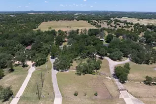 2721 Co Rd 258, Liberty Hill, TX 78642 - Photo 31