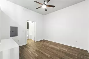 1900 Barton Springs Rd, Austin, TX 78704 - Photo 11