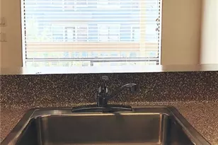 2210 Pearl St, Austin, TX 78705 - Photo 17