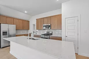 112 Melrose St, Hutto, TX 78634 - Photo 11