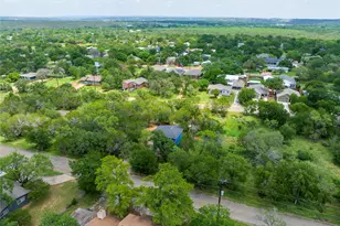 719 Birch Ln, Cottonwood Shores, TX 78657 - Photo 3