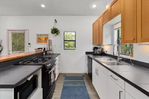 2113 Thornton Rd, Austin, TX 78704 - Photo 3