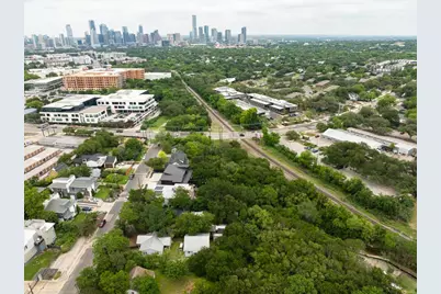 2113 Thornton Road, Austin, TX 78704 - Photo 25
