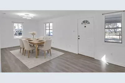 908 Tank Street, Lockhart, TX 78644 - Photo 5