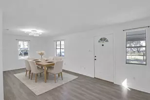 908 Tank St, Lockhart, TX 78644 - Photo 5