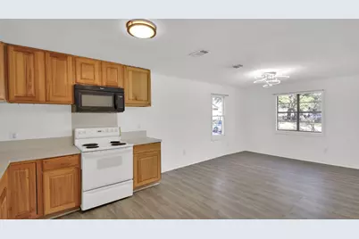 908 Tank Street, Lockhart, TX 78644 - Photo 9