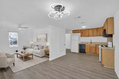 908 Tank Street, Lockhart, TX 78644 - Photo 3