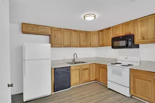 908 Tank St, Lockhart, TX 78644 - Photo 11