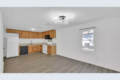 908 Tank Street, Lockhart, TX 78644 - Photo 7