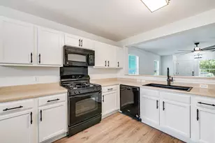 3409 Sand Dunes Ave, Austin, TX 78744 - Photo 9