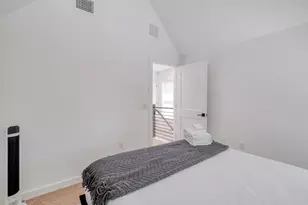 5406 Downs Dr, Austin, TX 78721 - Photo 17