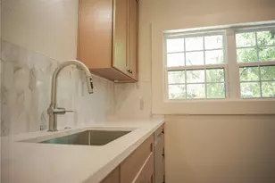 803 Oakland Ave, Austin, TX 78703 - Photo 5