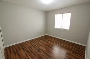 9705 Dalewood Dr, Austin, TX 78729 - Photo 17