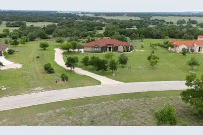128 Strada Luca, Florence, TX 76527 - Photo 39