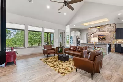 128 Strada Luca, Florence, TX 76527 - Photo 15