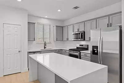 322 Bonnet Boulevard, Georgetown, TX 78628 - Photo 9
