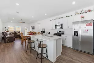 192 Juan Cordona Dr, Buda, TX 78610 - Photo 5