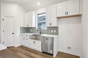 581 Treadwell Ln, Kyle, TX 78640 - Photo 5