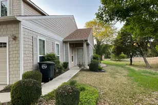 319 Essex Ln, Georgetown, TX 78633 - Photo 37