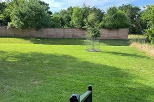 319 Essex Ln, Georgetown, TX 78633 - Photo 37