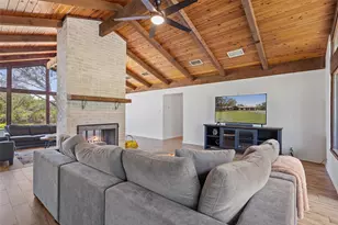 121 Merrywood Ln, San Marcos, TX 78666 - Photo 11